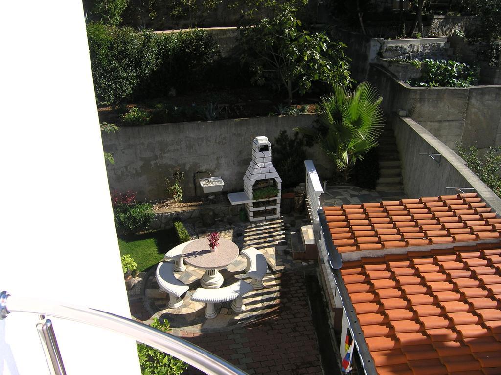 Apartments Kristina Krk Town Extérieur photo