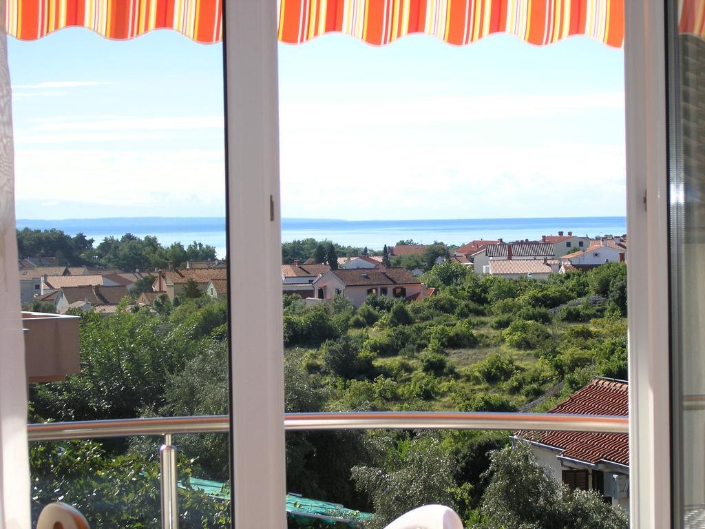 Apartments Kristina Krk Town Extérieur photo