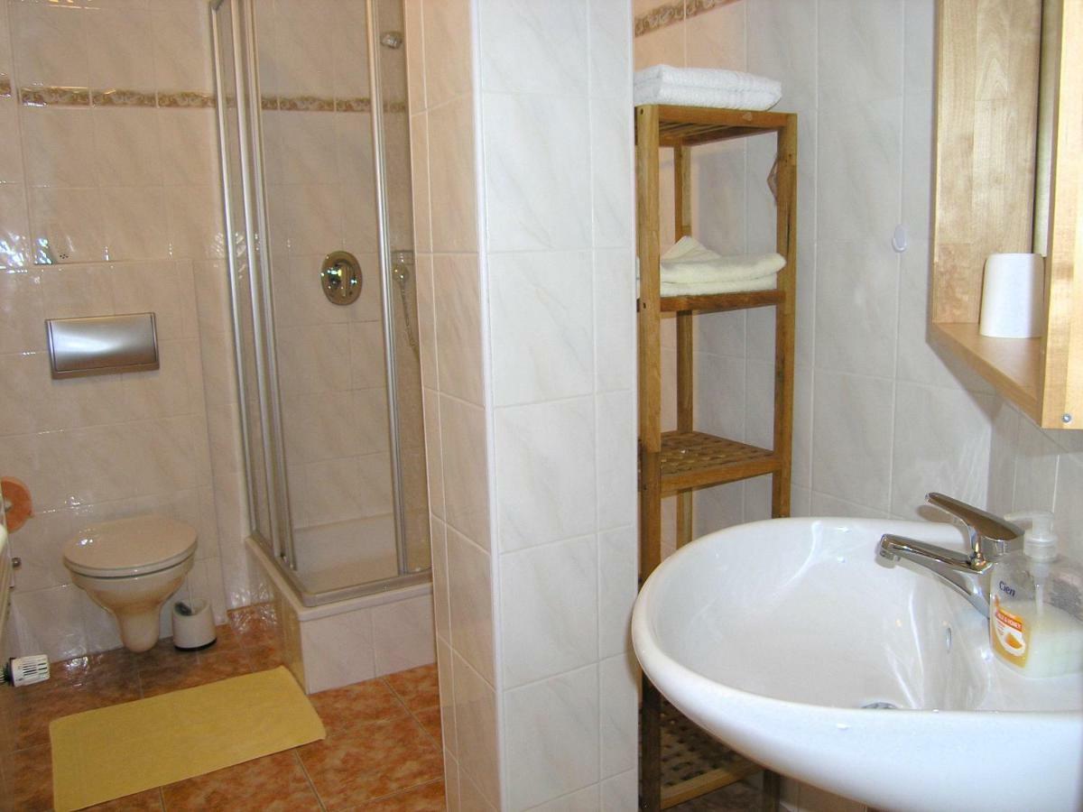 Apartments Kristina Krk Town Extérieur photo