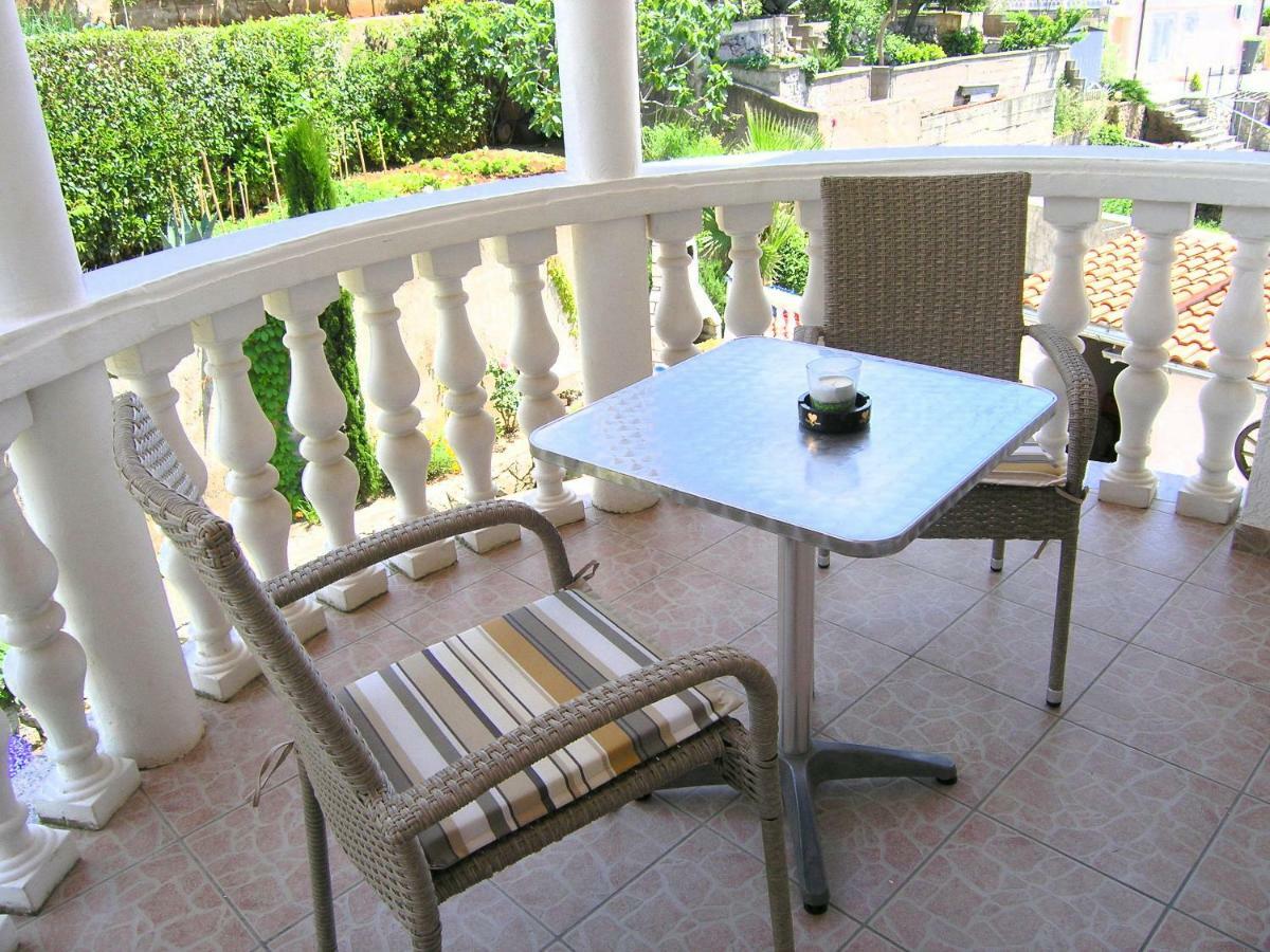 Apartments Kristina Krk Town Extérieur photo