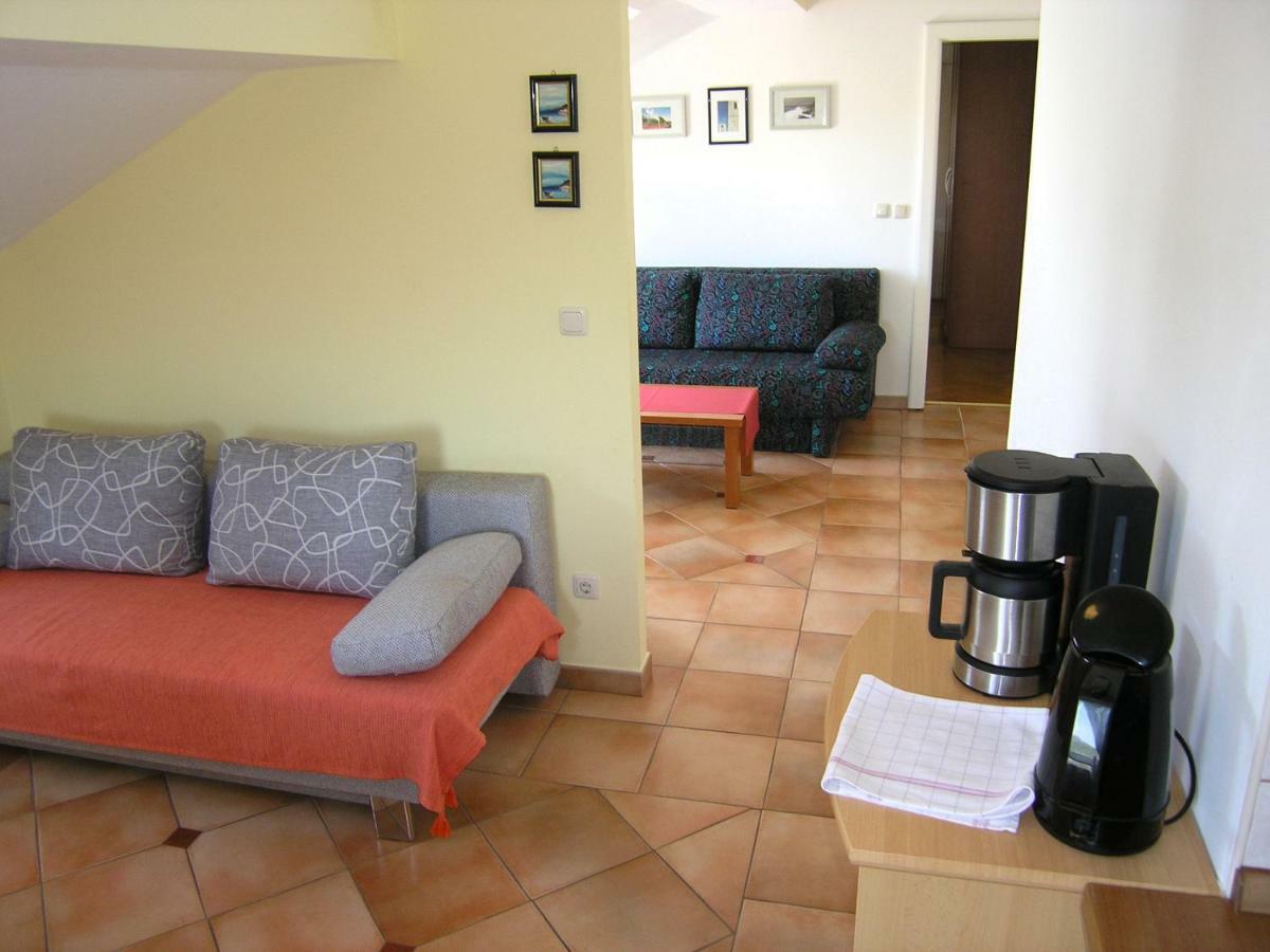 Apartments Kristina Krk Town Extérieur photo